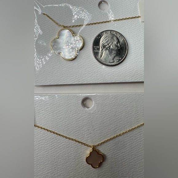 14K Gold Dipped Quatrefoil Mother of Pearl Pendant Necklace - Picture 3 of 3